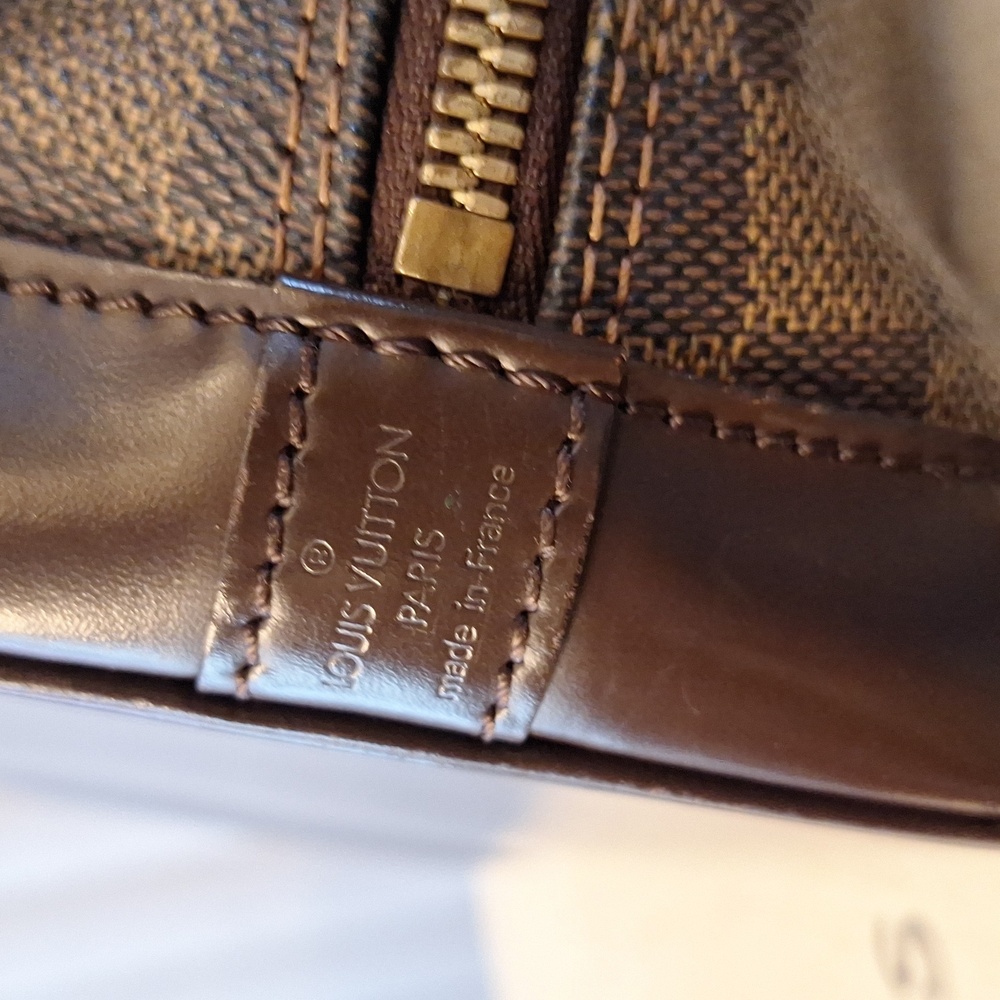 Louis Vuitton Alma - Picture 12 of 16